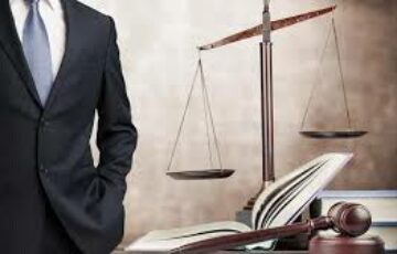 Rigor jurídico, independencia de criterio, compromiso profesional, confidencialidad, excelencia técnica y vocación de servicio, sustentados en la experiencia y la dedicación al ejercicio responsable de la abogacía.